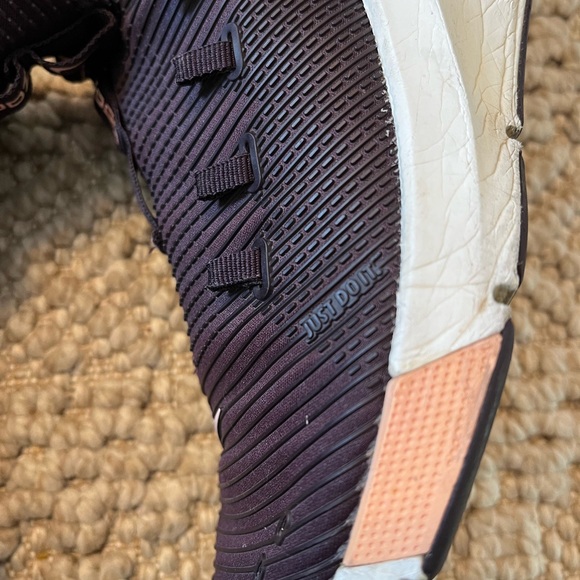 Nike Zoom Sneakers - Picture 5 of 7